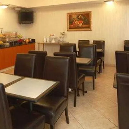 Comfort Suites 